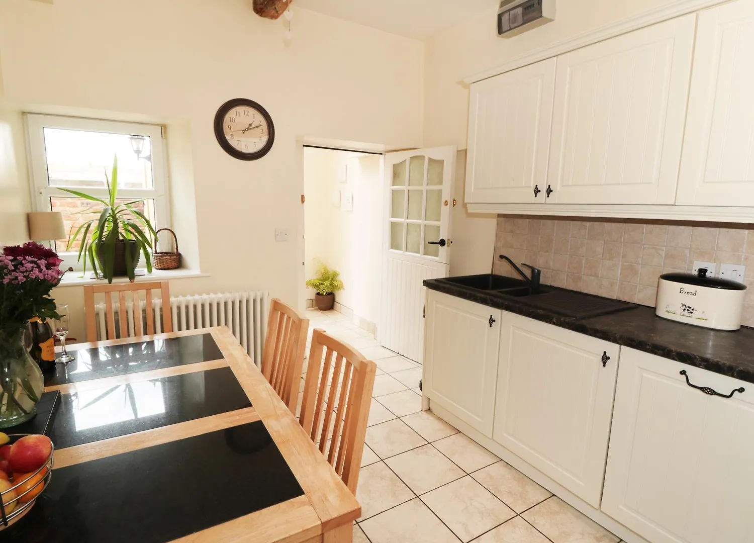 Street House Farm Cottage 솔트번바이더씨
